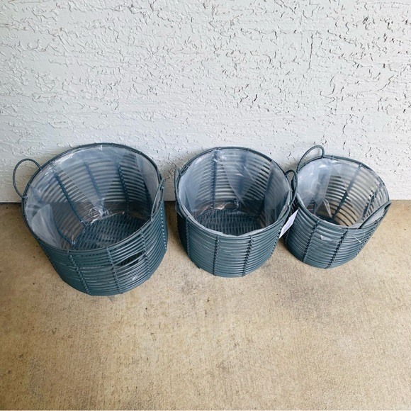 SET OF 3 Gray Plastic Wrapped Metal Planters with Handles and Plastic Lining - Picture 3 of 8